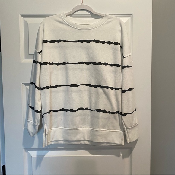 Tops - Women’s medium sweatshirt